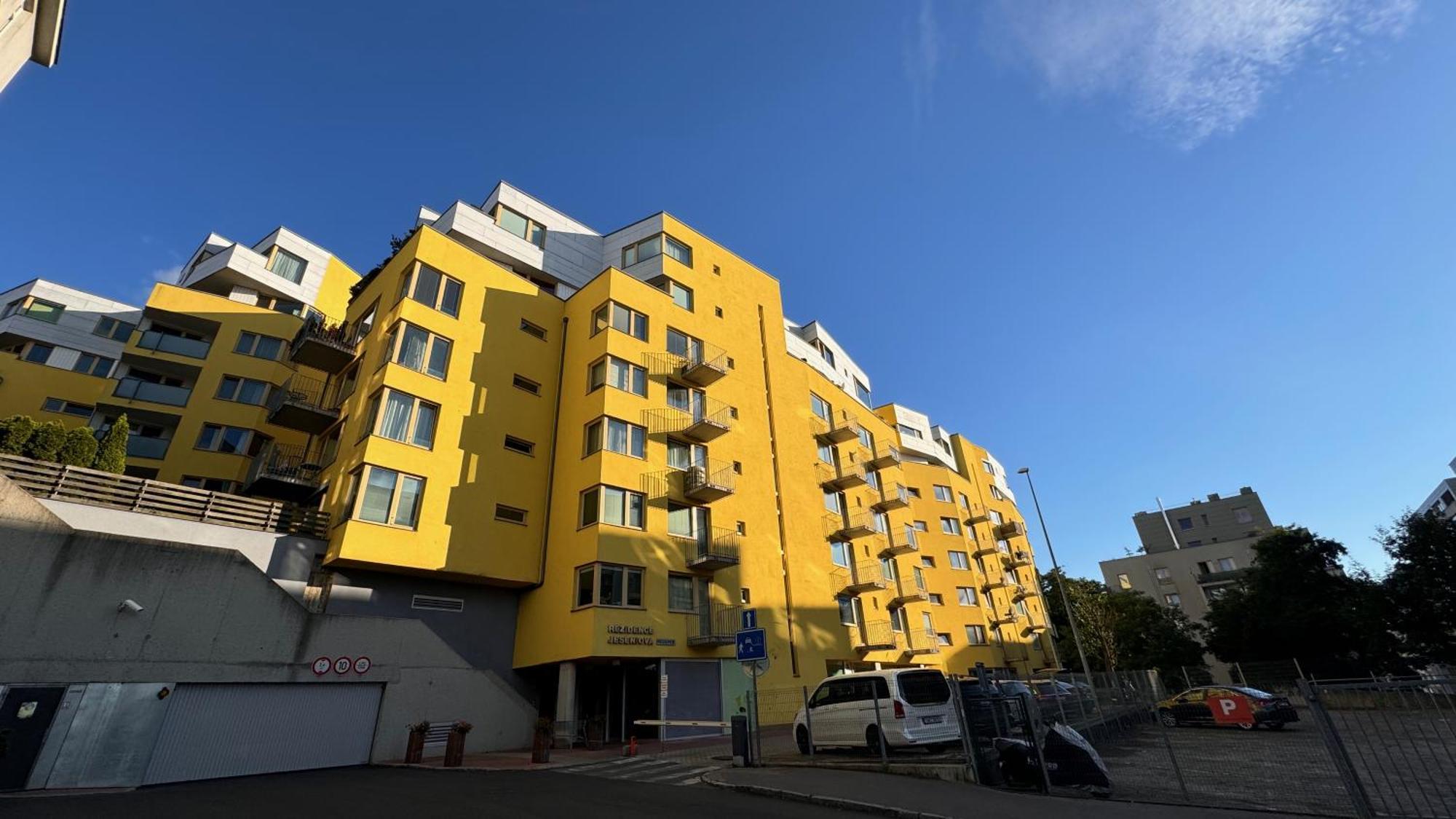 Apartmán Rezidence Jeseniova Praha Exteriér fotografie